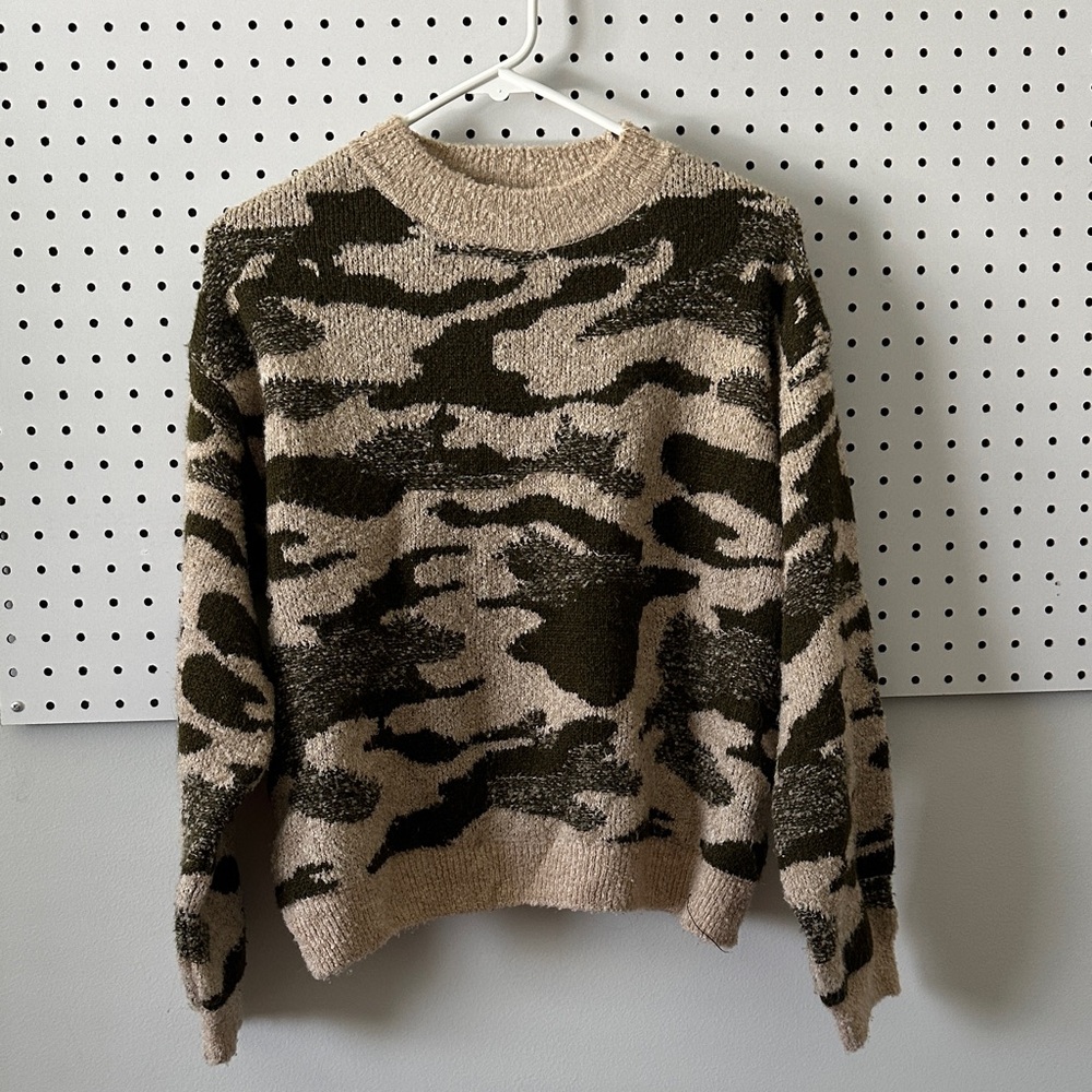 Primark Camouflage Sweater - Green and Cream